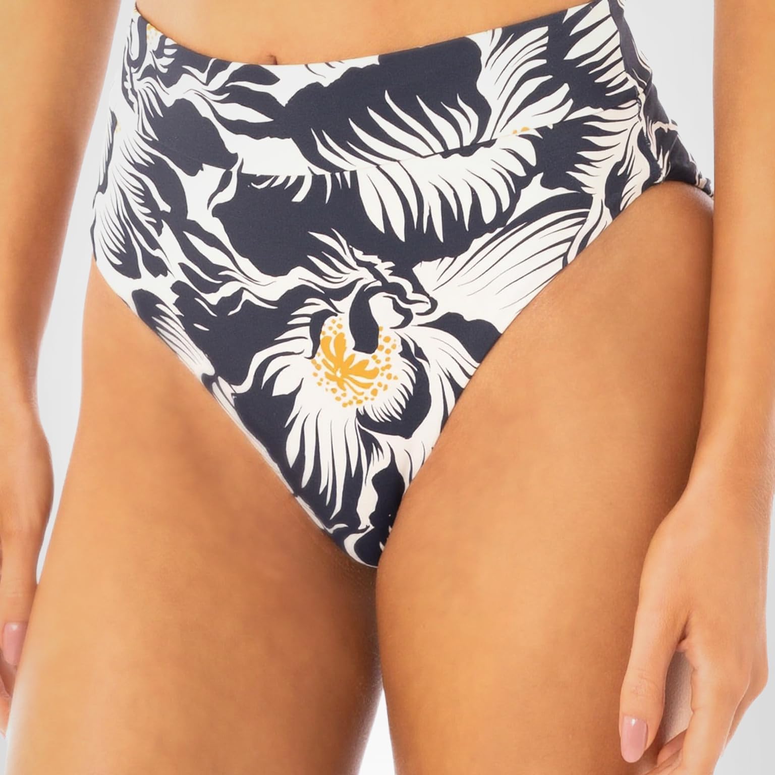Maaji Women's Delft Flowers Suzy Q Reversible High Rise/High Leg - Image 7